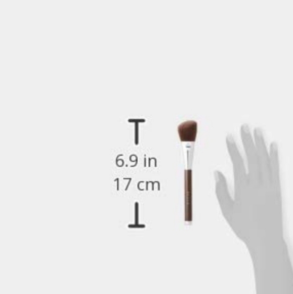 BECCA Angeled Highlighting Brush - Picture 3 of 3